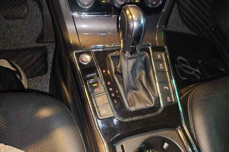 Used Volkswagen Passat 2017 330TSI DSG Luxury Edition
