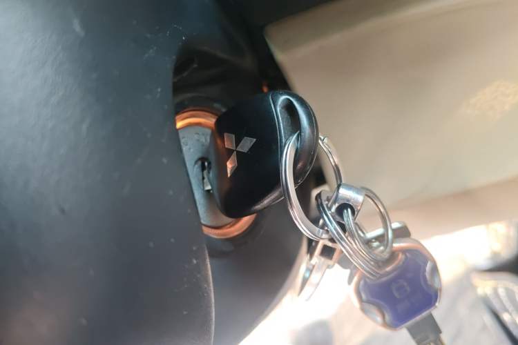 Used Mitsubishi Pajero Sport 2013 3.0L Automatic 4x4 Flagship Edition Vehicle Key