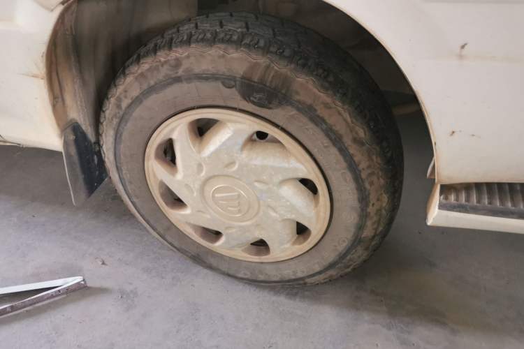 Used Foton Scenic 2014 2.0L Express Classic Long-Wheelbase Low-Roof 486EQV4