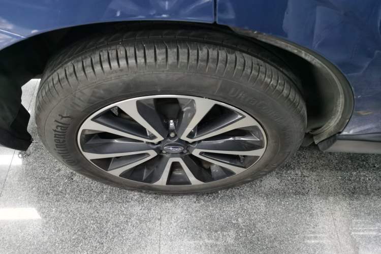 Used Subaru Forester 2018 2.5i Luxury Navigation Edition with EyeSight
