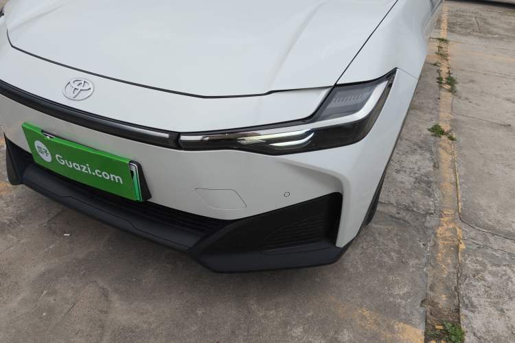 Used Toyota bZ3 2024 517 km Elite PRO Left Front Headlight