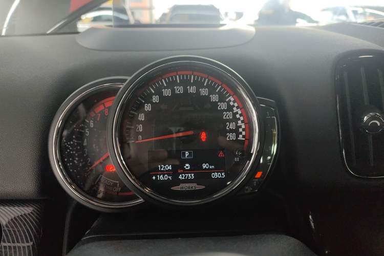 Used MINI JCM COUNTRYMAN 2018 2.0T JOHN COOPER WORKS ALL-IN Instrument Cluster