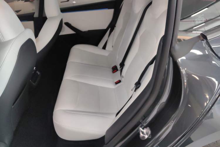 Used Tesla Model 3 2025 Rear-Wheel-Drive Version