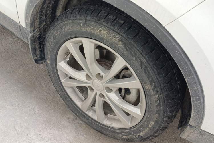 Used Bestune X80 2017 1.8T Automatic Luxury Model Right Front Wheel Hub