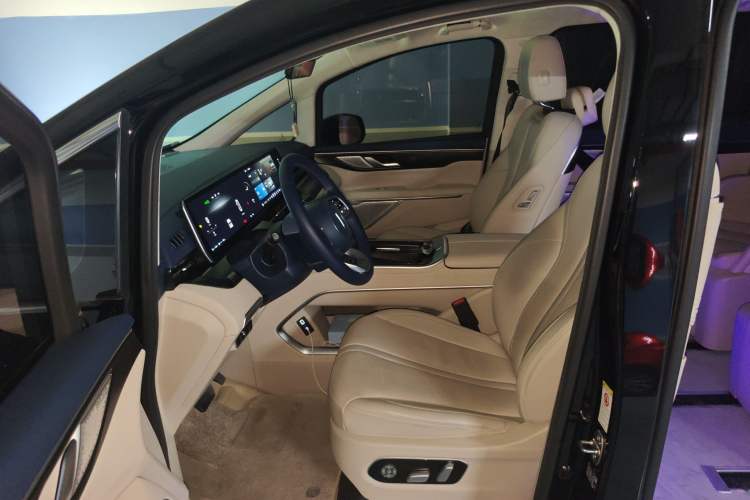 Used Wey Gaoshan 2023 Four-Wheel-Drive Executive Extended Version
