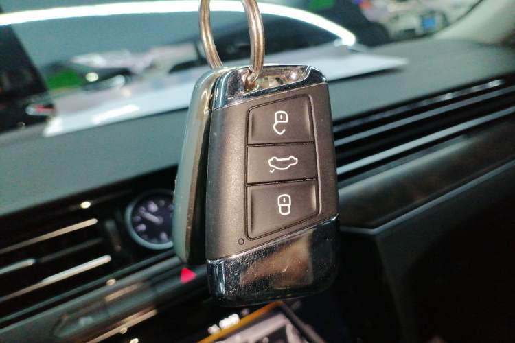 Used Volkswagen Magotan 2019 330TSI DSG Luxury Model China V Standard