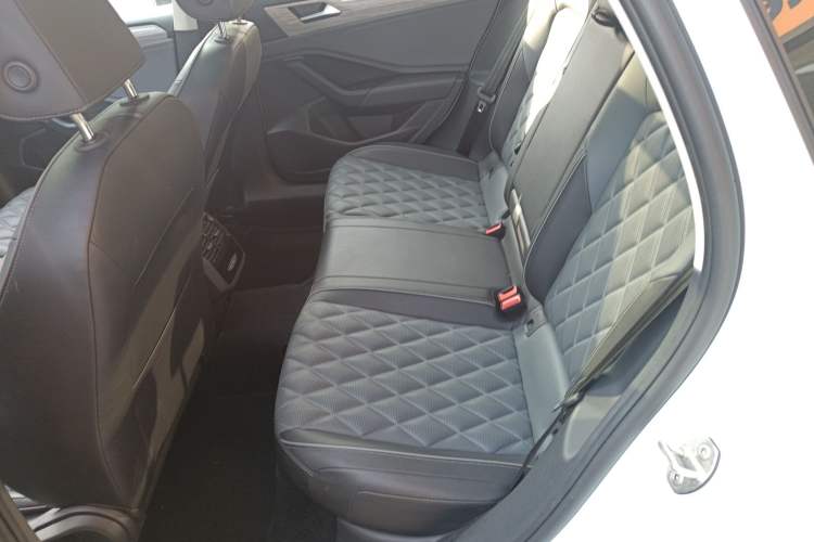 Used Volkswagen Sagitar 2023 300TSI DSG Excellence Edition Interior 4