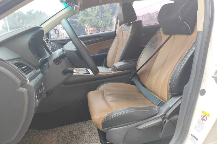 Used BYD Qin New Energy 2017 1.5T Luxury Model Left Front Seat