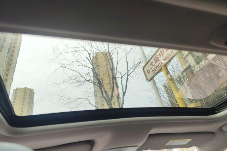 Used Citroen C5 2017 350THP Automatic Luxury Model Headliner