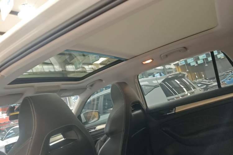 Used Skoda Kodiaq 2022 TSI330 7-Seater Two-Wheel-Drive Luxury Edition
