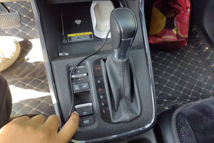 Used Honda CR-V 2023 240TURBO Two-Wheel-Drive Luxury Version 5 Seats Gear Lever