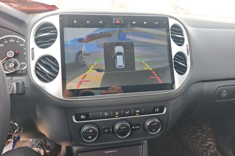 Used Volkswagen Tiguan 2015 1.8TSI Automatic Two-Wheel Drive Comfort Edition Audio And AC Panel