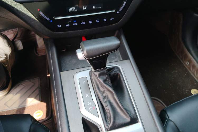 Used CHANGAN CS35PLUS 2021 Honor Million Edition 1.6L CVT Elite Model Gear Lever