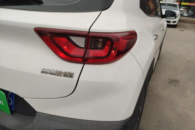 Used Kia kx1 Stonic 2021 1.4L CVT Sunroof Model
