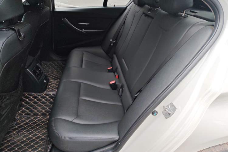 Used BMW 3 Series 2016 320i Fashion Model