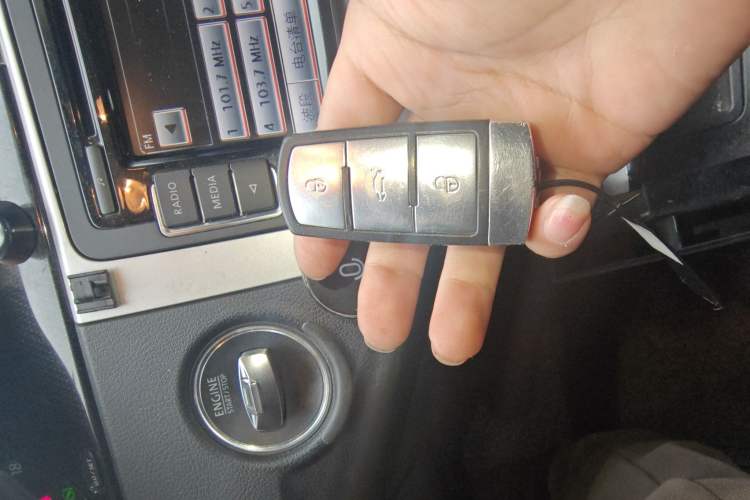 Used Volkswagen Magotan 2013 2.0 TSI Luxury Model
