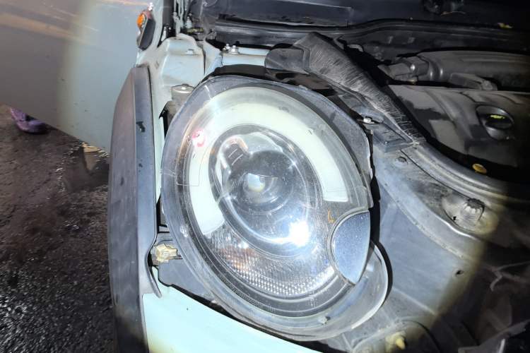 Used MINI 2012 1.6L COOPER Baker Street Right Front Headlight