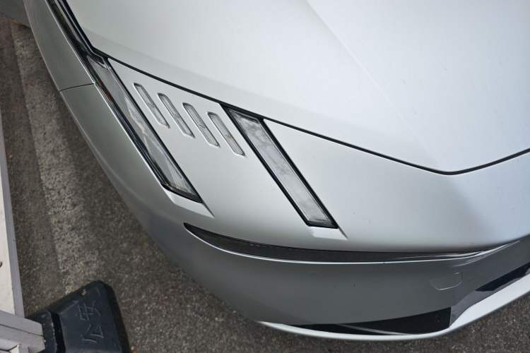 Used Lynk & Co Z10 2025 95 kWh 702 km All-Wheel-Drive Halo