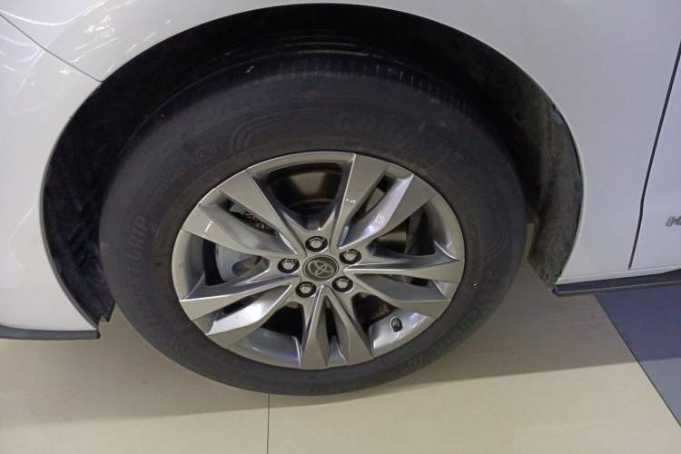 Used Toyota Sienna 2021 2.5L Hybrid Platinum Edition