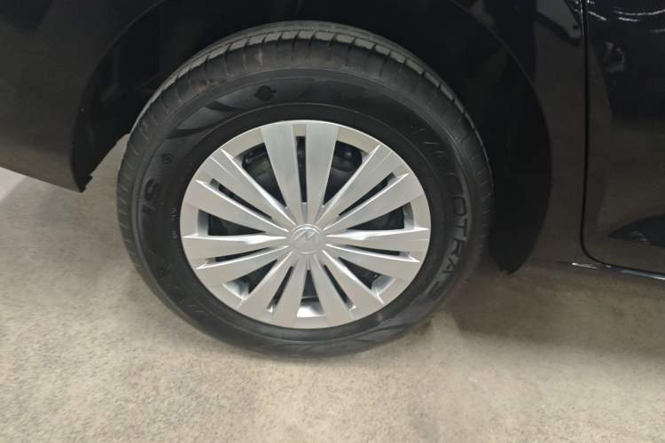 Used Volkswagen Santana 2019 1.5L Automatic Fashion Edition China VI Right Rear Wheel Hub