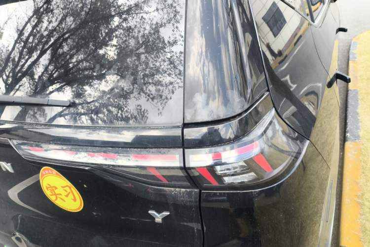 Used AION Y 2022 70 Tech Edition Lithium Iron Phosphate
