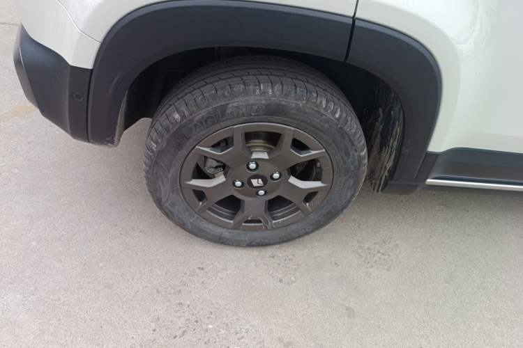 Used Baojun Spark EUV 2026 Model 501km Smart Luxury Edition Right Rear Wheel Hub