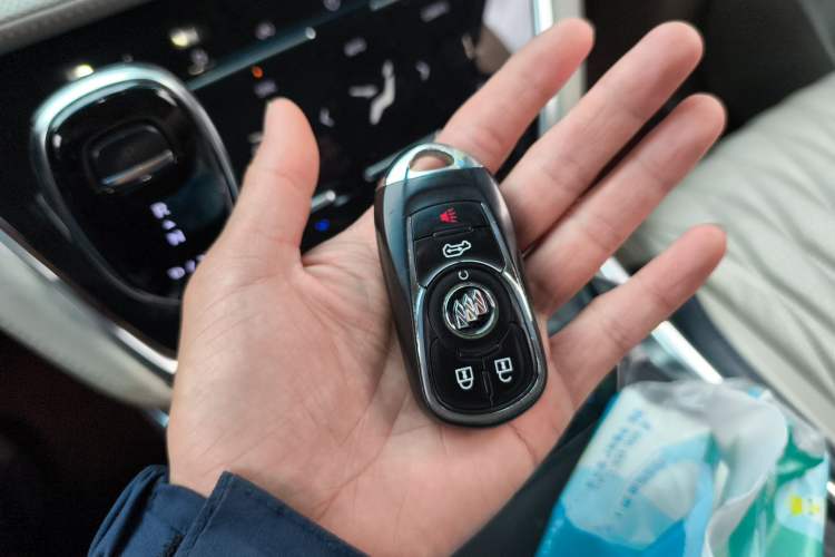 Used Buick GL8 2021 ES Land Cruiser 653T Luxury Edition
