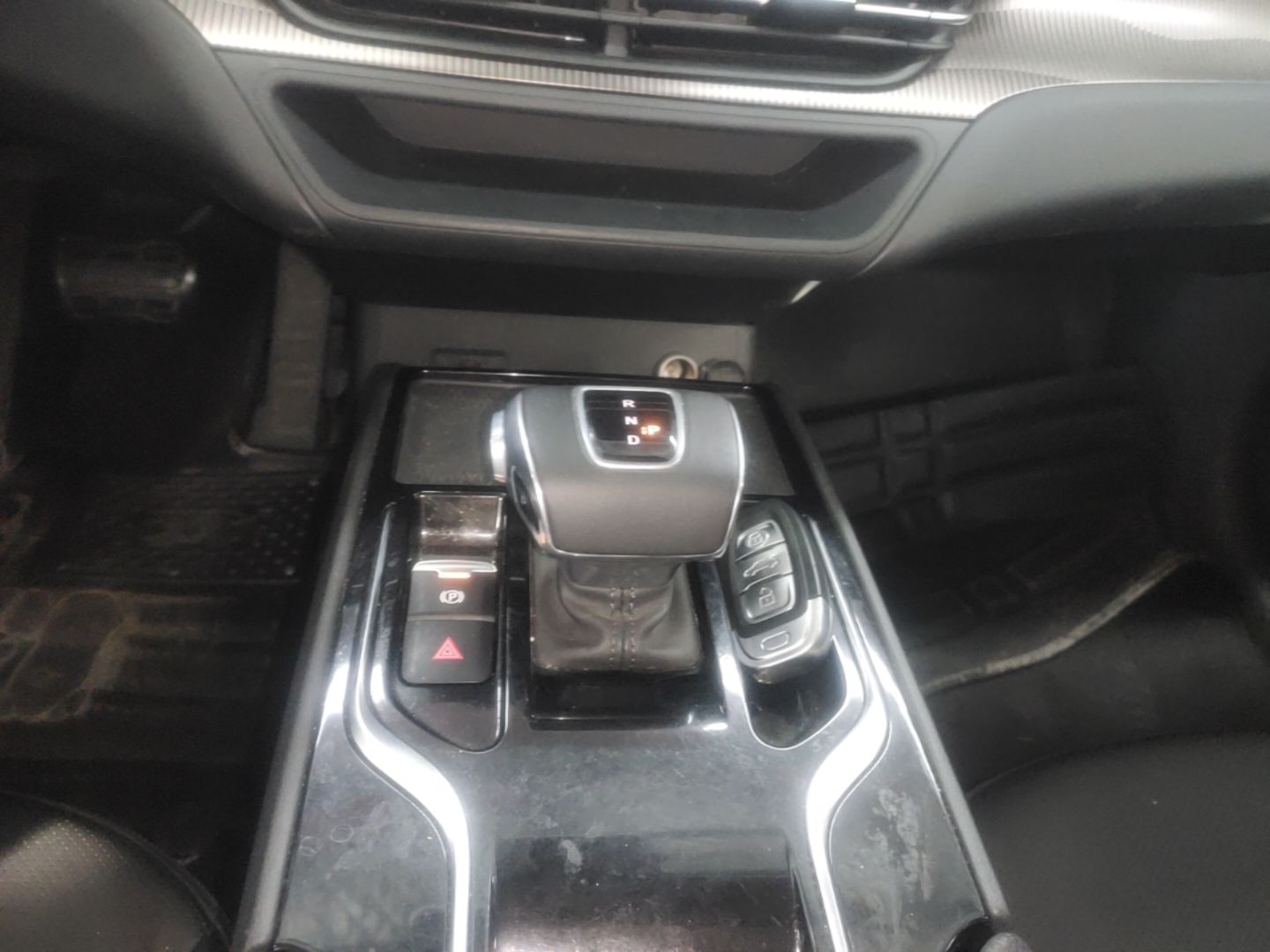 Hongqi E-QM5 2024 450km Range Commuter Version — снимка 16