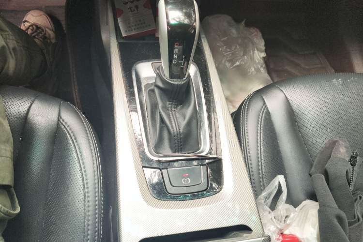 Used Luxgen U6 SUV 2017 1.8T Enhanced Charm Edition Gear Lever