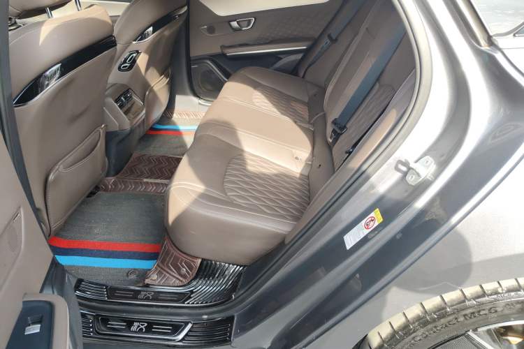 Used BYD Han 2022 EV Genesis Edition 715KM Front-Wheel-Drive Prestige Model Left Rear Seat