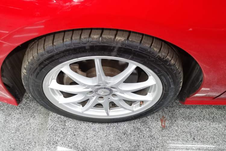 Used Mercedes-Benz B-Class 2015 B 200 Sport Edition Exterior 4