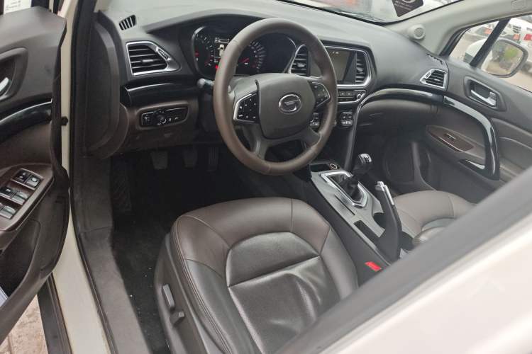 Used GAC Trumpchi GS4 2017 200T Manual Two-Wheel Drive Luxury Edition