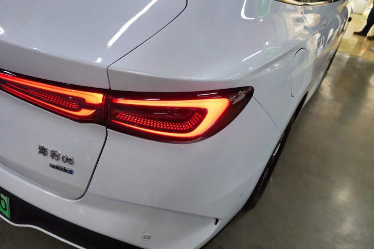 Used BYD Seal 06 New Energy 2025 DM-i Smart Drive 80KM Luxury Model Right Rear Taillight