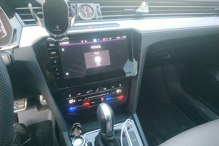 Used Volkswagen Magotan 2024 2 Million Units Zhongxiang Version 330TSI DSG Luxury Edition Audio And AC Panel