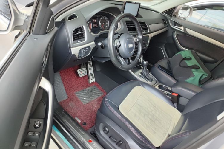 Used Audi Q3 2015 30 TFSI Ambition Edition Driver Seat