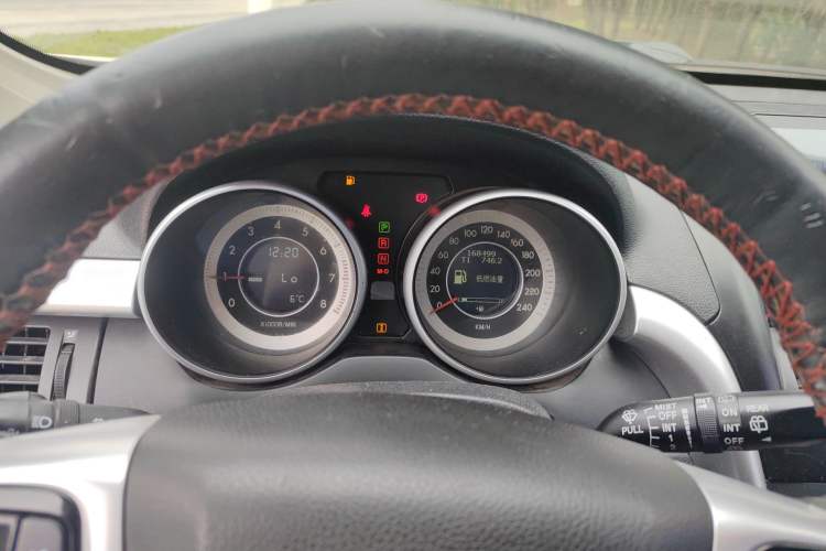 Used Bestune X80 2013 2.0L automatic comfort version
