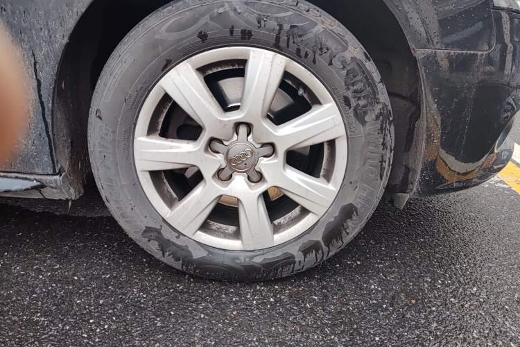 Used Audi A4L 2011 2.0 TFSI Comfort Model
