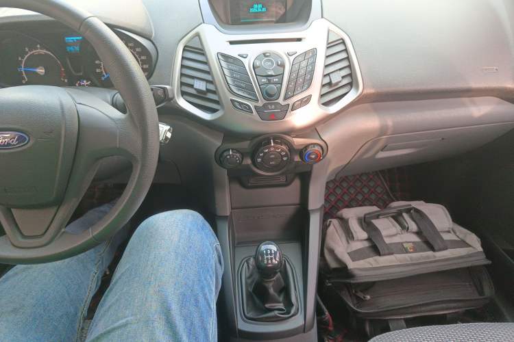 Used Ford EcoSport 2017 1.5L Manual Comfort Model Gear Lever