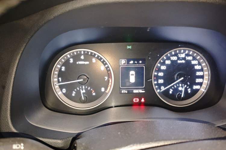 Used Hyundai Tucson 2018 1.6T Dual-Clutch Two-Wheel Drive 15th Anniversary Special Edition Instrument Cluster