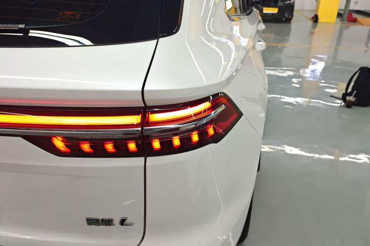 Used Geely Auto Monjaro L 2021 2.0TD DCT EVO Two-Wheel Drive Prestige Version
