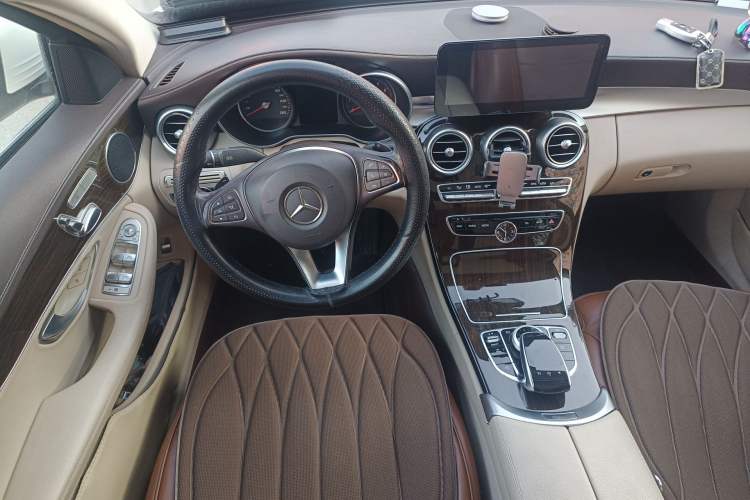Used Mercedes-Benz C-Class 2015 Facelift C 200 L