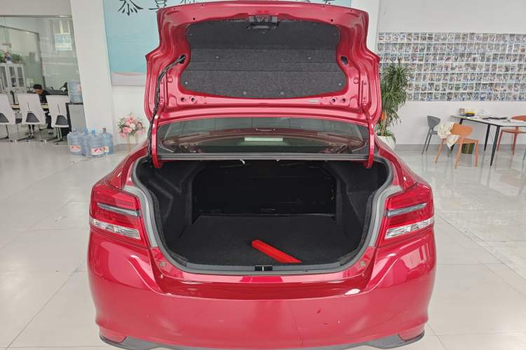 Used Toyota YARiS L Zhi Xiang 2017 1.5E CVT Dynamic Edition Trunk