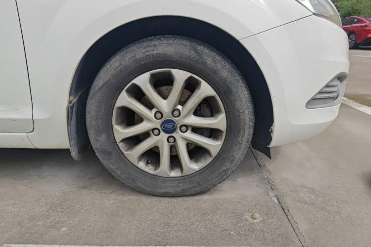 Used Ford Focus 2013 Hatchback Classic 1.8L Manual Base Model Right Front Wheel Hub