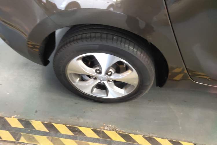 Used Kia Carens 2013 2.0L 7-Seater Automatic Standard Version China IV Standard
