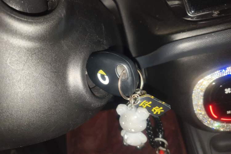 Used smart fortwo 2018 1.0L 52kW Hardtop Dynamic Version China V Vehicle Key