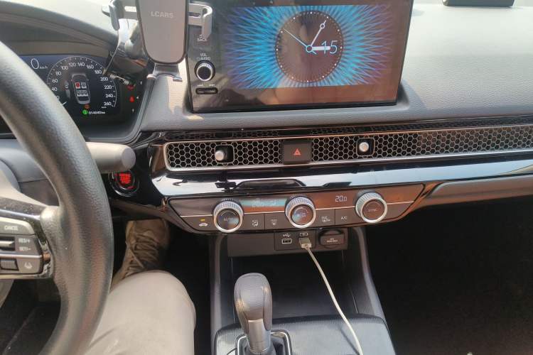 Used Honda Civic 2022 240TURBO CVT Dynamic Edition Audio And AC Panel