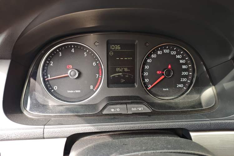 Used Volkswagen Lavida 2013 Restyled Classic 1.6L Manual Comfort Edition