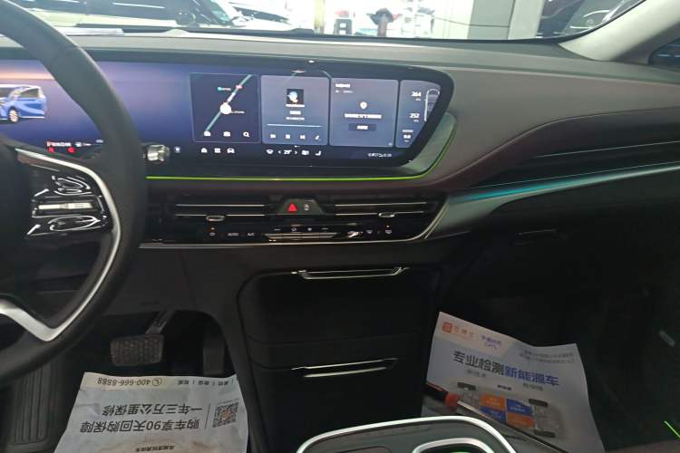 Used Buick Century 2023 2.0T Six-Seater Yinshi Edition Audio And AC Panel