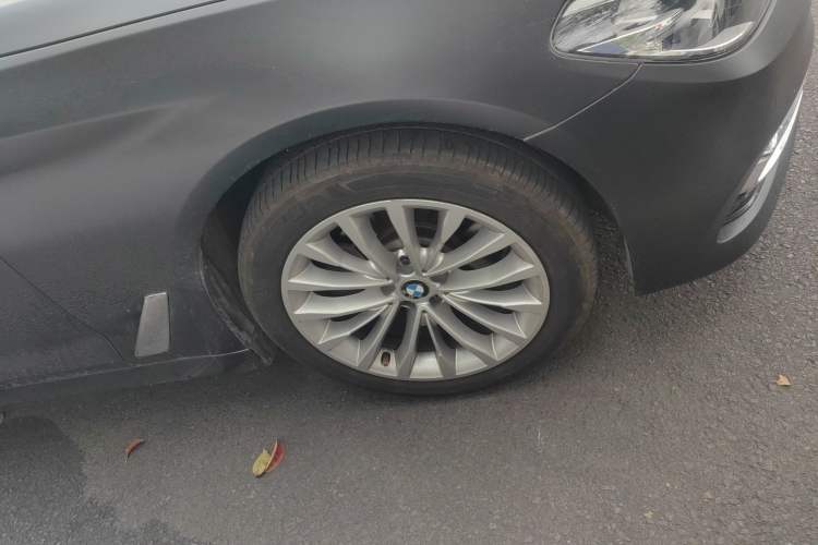 Used BMW 5 Series 2019 525Li Luxury Package Right Front Wheel Hub