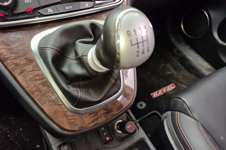 Used Haval H6 2015 Revised Version Sport Edition 1.5T Manual Transmission Two-Wheel Drive Elite Grade